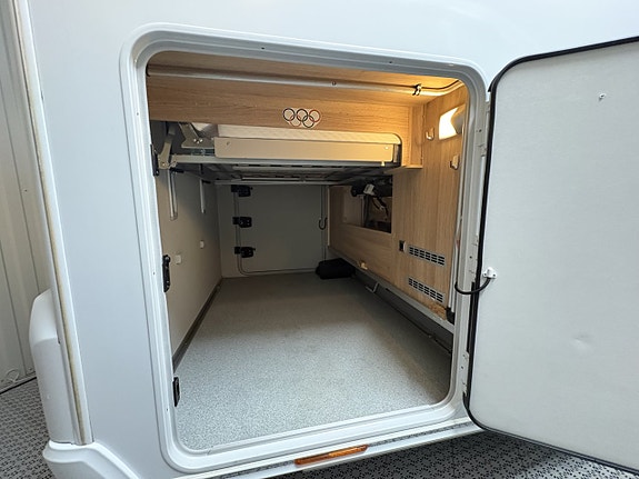 Knaus Sky I 700 LX 21 of 21