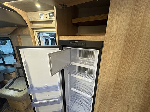 Knaus Sky I 700 LX 14 of 21