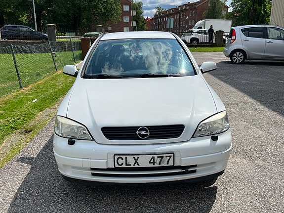 Opel Astra 2 of 5