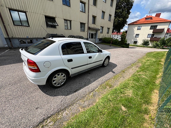 Opel Astra 4 of 5