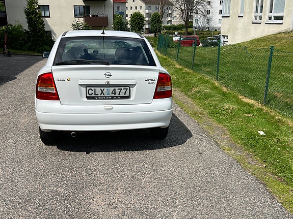 Opel Astra 3 of 5