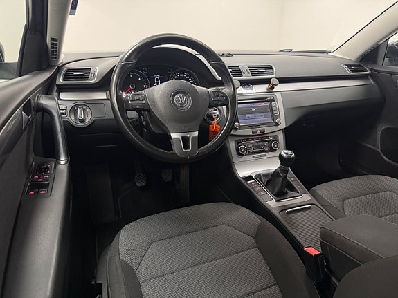Volkswagen Passat 7 of 20
