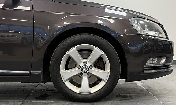 Volkswagen Passat 4 of 5