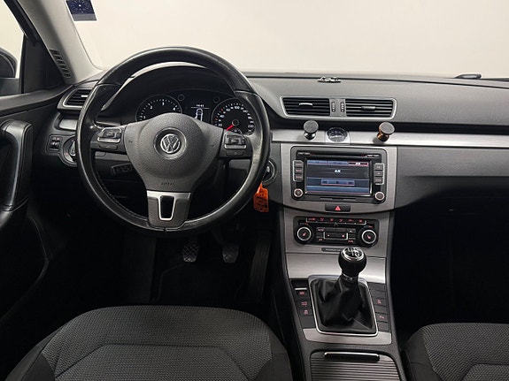 Volkswagen Passat 9 of 20