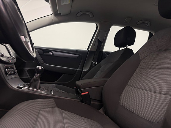 Volkswagen Passat 19 of 20