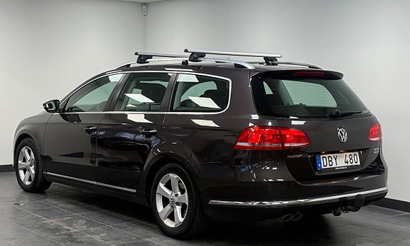 Volkswagen Passat 2 of 5