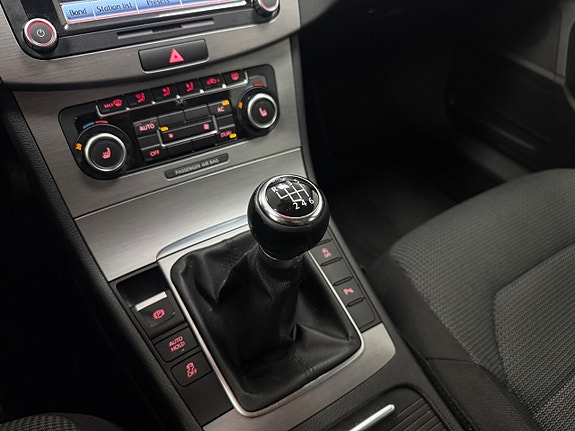Volkswagen Passat 16 of 20