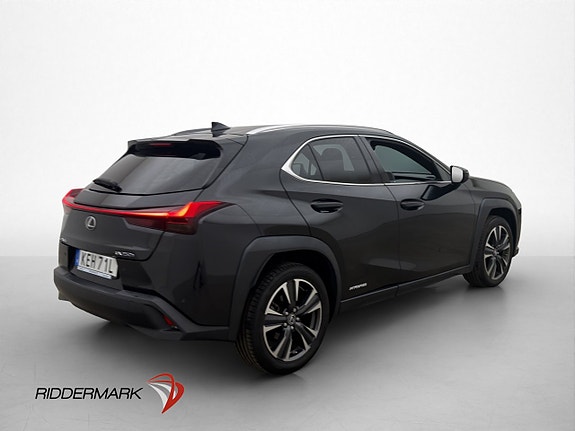 Lexus UX250h 8 of 27