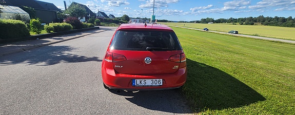 Volkswagen Golf VII 5 of 5