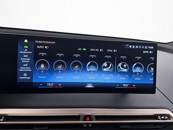 BMW iX 28 of 30