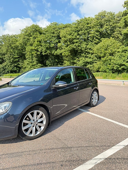 Volkswagen Golf VI 2 of 5