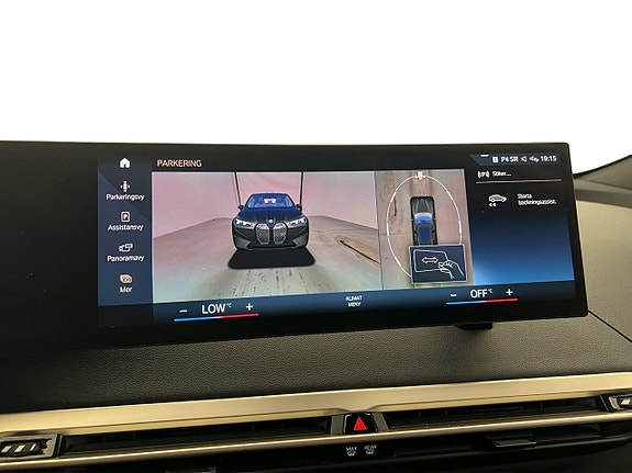 BMW iX 24 of 30
