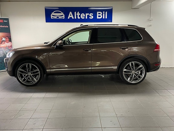 Volkswagen Touareg 3 of 16