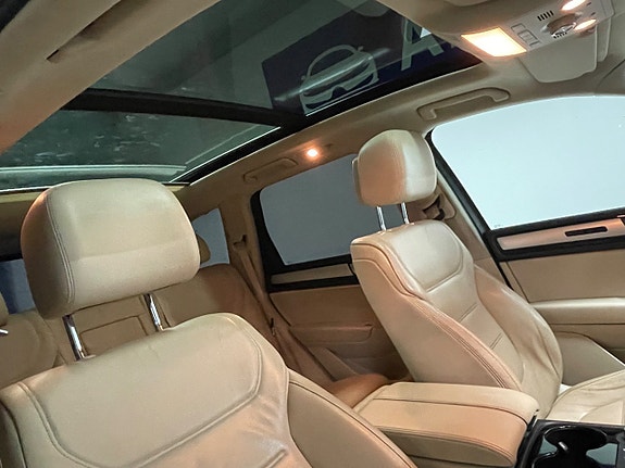 Volkswagen Touareg 11 of 16