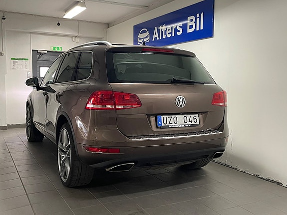 Volkswagen Touareg 4 of 16