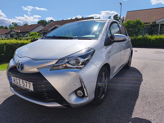 Toyota Yaris 6 of 18