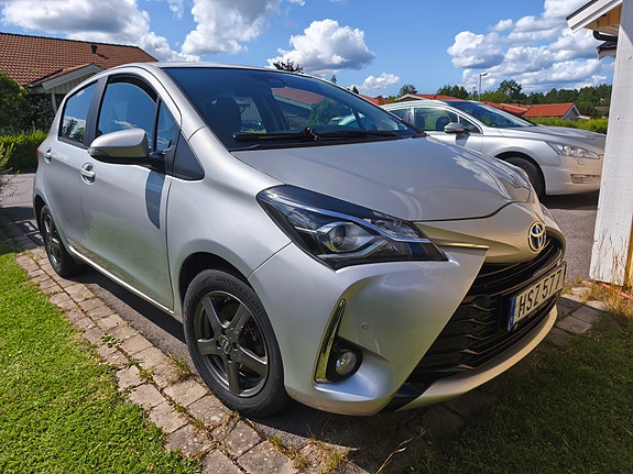 Toyota Yaris 5 of 5