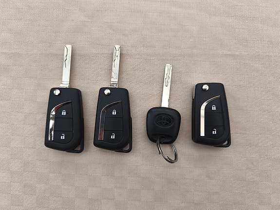 Toyota Yaris 18 of 18