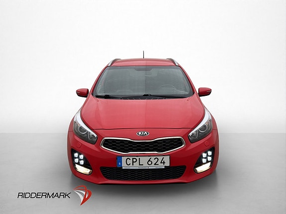Kia Ceed 2 of 5