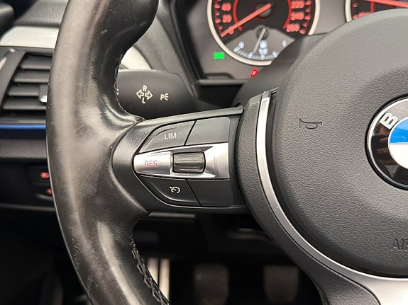 BMW 220i 15 of 30