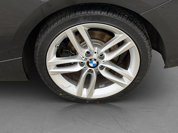 BMW 220i 29 of 30