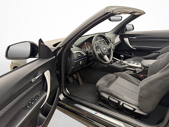 BMW 220i 12 of 30
