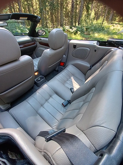 Chrysler Sebring 3 of 12