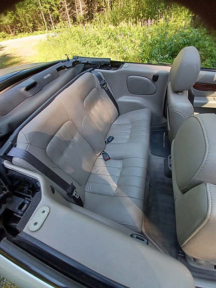 Chrysler Sebring 6 of 12