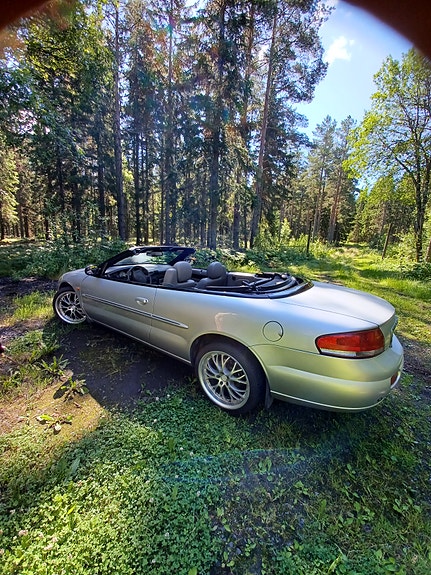 Chrysler Sebring 10 of 12