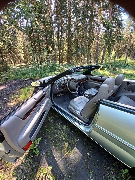 Chrysler Sebring 4 of 12