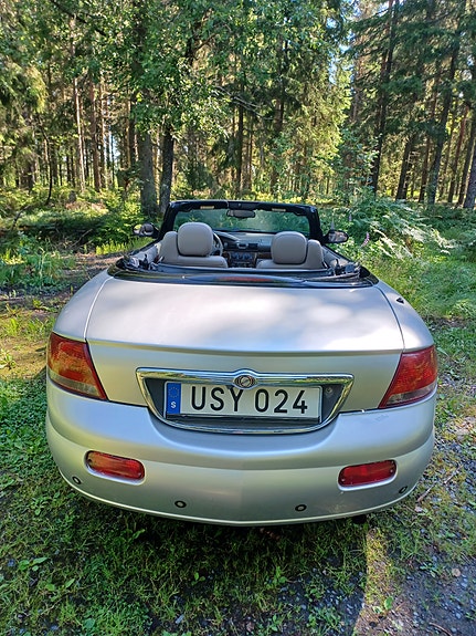Chrysler Sebring 9 of 12