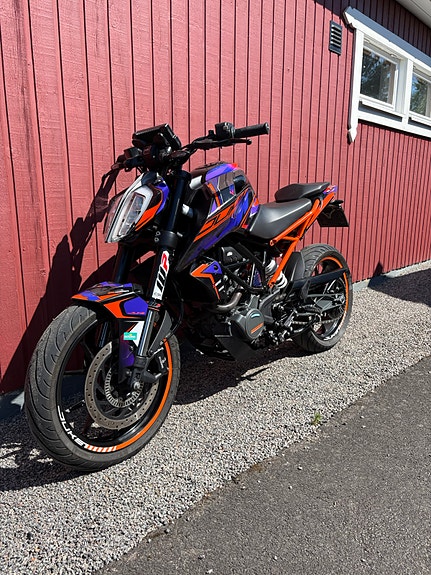 KTM 125 Duke 6 of 12