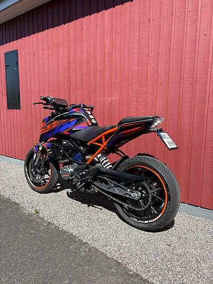 KTM 125 Duke 7 of 12