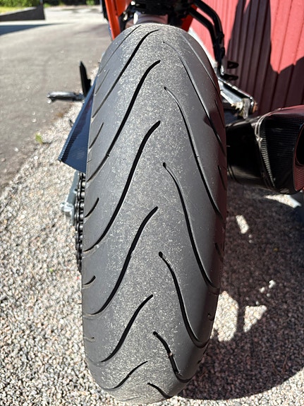 KTM 125 Duke 9 of 12