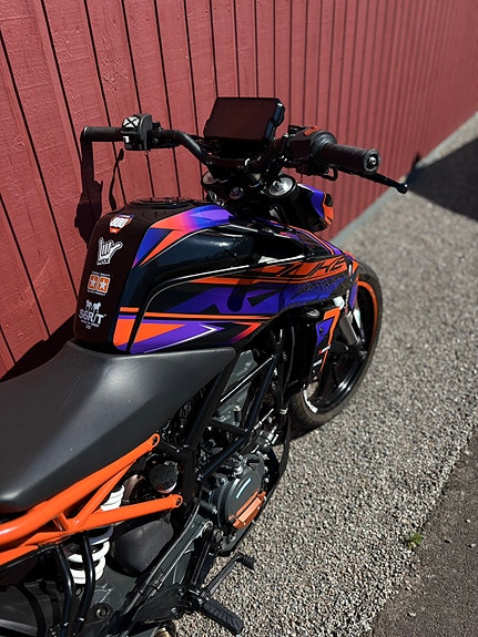 KTM 125 Duke 5 of 12