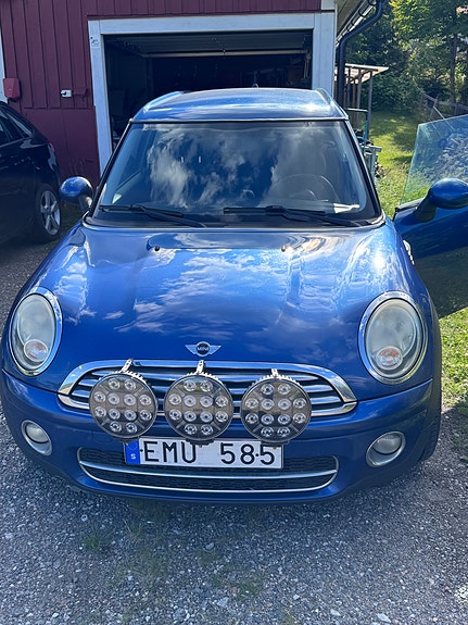 MINI Cooper 3 of 5