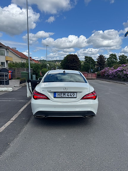 Mercedes-Benz CLA200 6 of 14