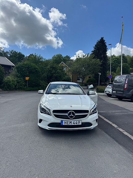 Mercedes-Benz CLA200 5 of 5
