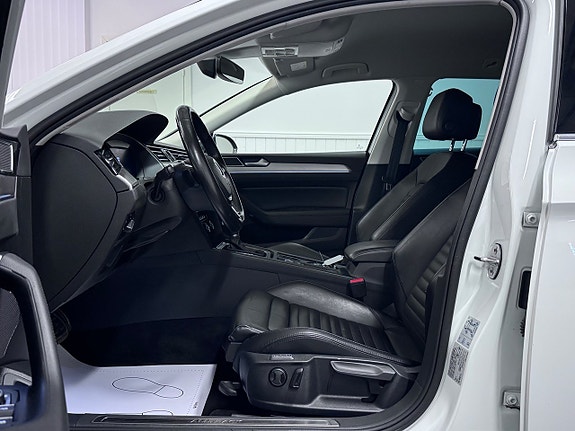 Volkswagen Passat Alltrack 14 of 28
