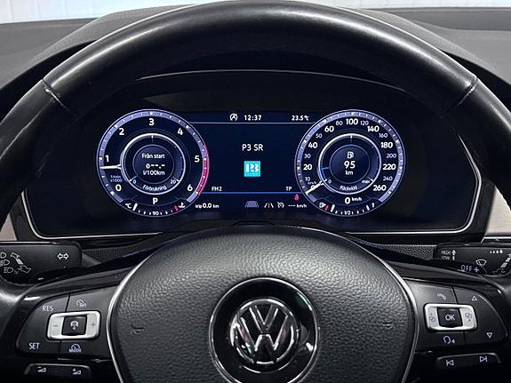 Volkswagen Passat Alltrack 19 of 28