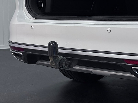 Volkswagen Passat Alltrack 11 of 28