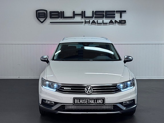 Volkswagen Passat Alltrack 4 of 5