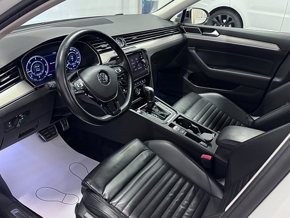Volkswagen Passat Alltrack 13 of 28