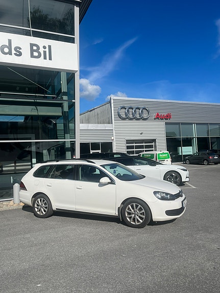 Volkswagen Golf VI 2 of 5