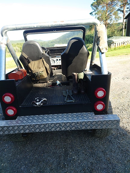 Willys Jeep 2 of 4