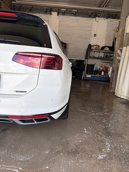 Volkswagen Passat 5 of 8
