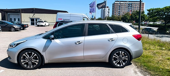 Kia Ceed 3 of 8