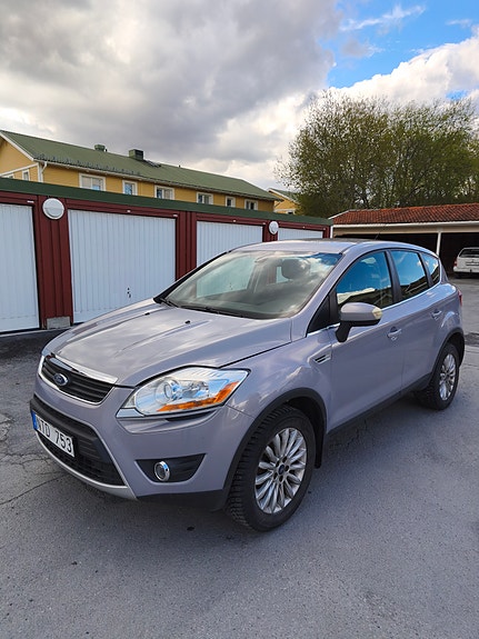 Ford Kuga 2 of 5