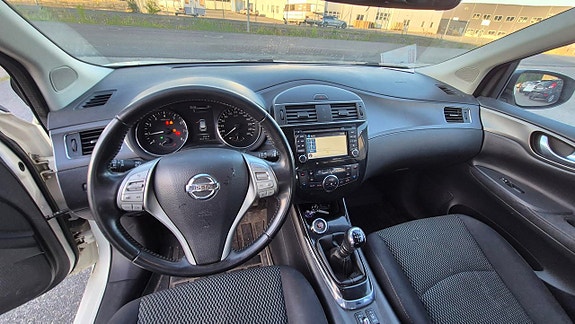 Nissan Pulsar 6 of 8