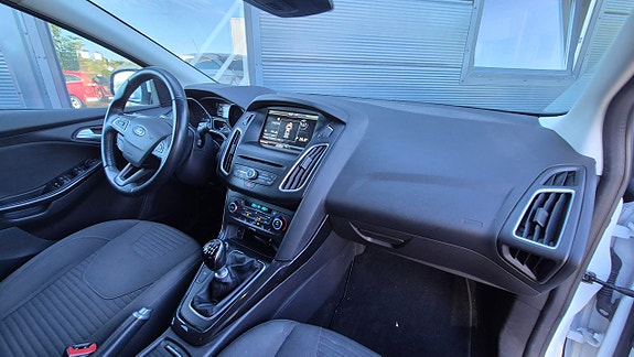 Ford Focus 6 of 9